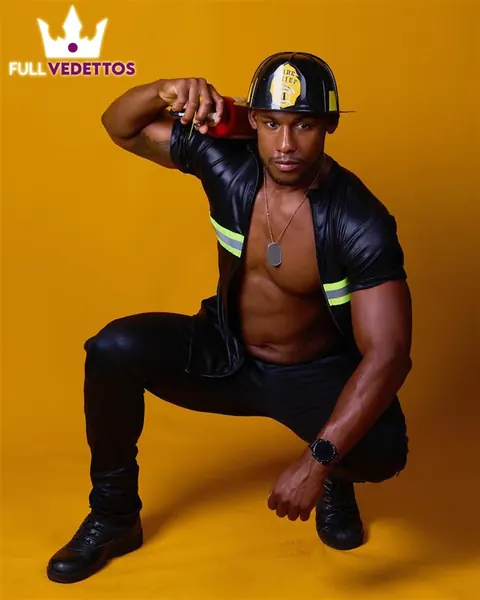 Vedetto El Bombero para despedida de soltera a domicilio en Santiago